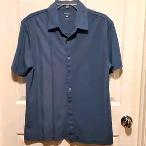 Haggar Short Sleeve Button-Down Shirt - Medium